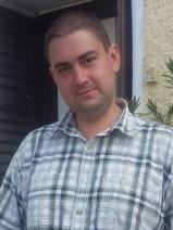 Sziasztok! Milán vagyok. Komoly bázakerettyei párkereső nők jelentkezését várom.