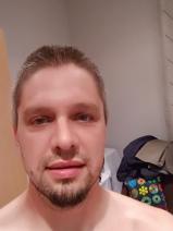 Sziasztok! Gábor vagyok. Komoly szomori párkereső nők jelentkezését várom.