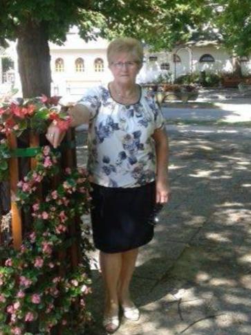 Piroska, 77 éves miskolci társkereső nő profil fotója