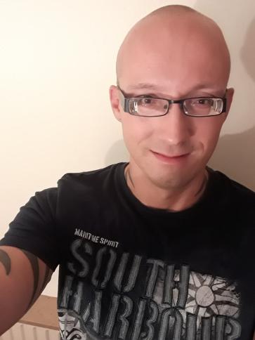 Vince, 43 éves záhonyi társkereső férfi profil fotója
