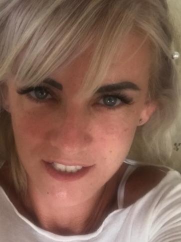 Szilvi, 49 éves abai társkereső nő profil fotója