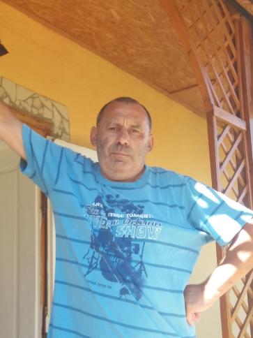 Zsolti, 56 éves abaligeti társkereső férfi profil fotója