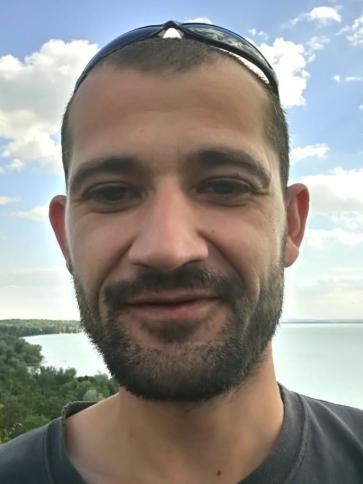 Lajos, 44 éves hidasi társkereső férfi profil fotója