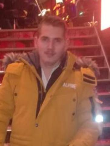 László, 26 éves vezsenyi társkereső férfi profil fotója