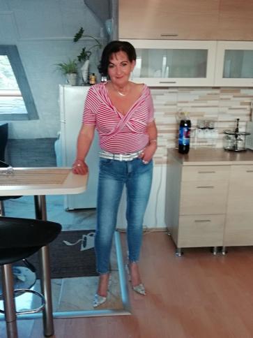 Eszter, 55 éves siklósi társkereső nő profil fotója