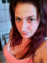 Sziasztok! Alexandra vagyok. Komoly szőlősgyöröki társkereső férfiak jelentkezését várom.