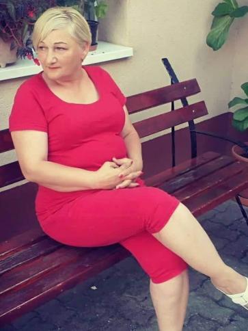 Nelli, 58 éves solti társkereső nő profil fotója