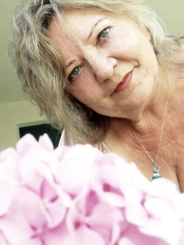 Marika, 71 éves kőszegi társkereső nő profil fotója