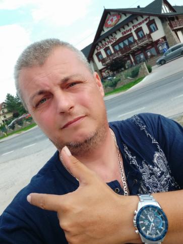 Zsolt, 53 éves apci társkereső férfi profil fotója
