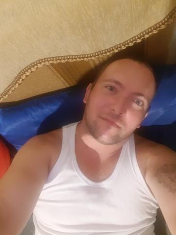 Gábor, 38 éves bólyi társkereső férfi profil fotója