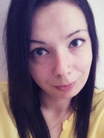 Csilla, 31 éves szentendrei társkereső nő profil fotója