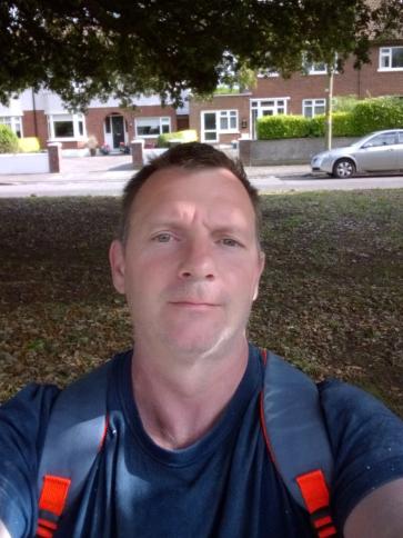 Róbert, 53 éves írországi társkereső férfi profil fotója