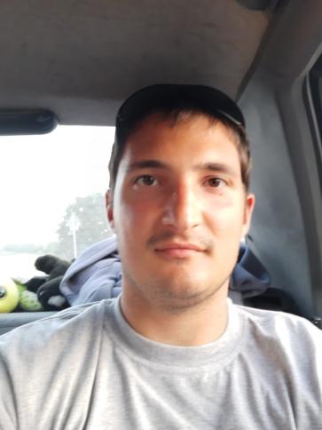 István, 30 éves kurdi társkereső férfi profil fotója