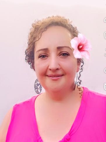 Juli, 43 éves kecskeméti társkereső nő profil fotója