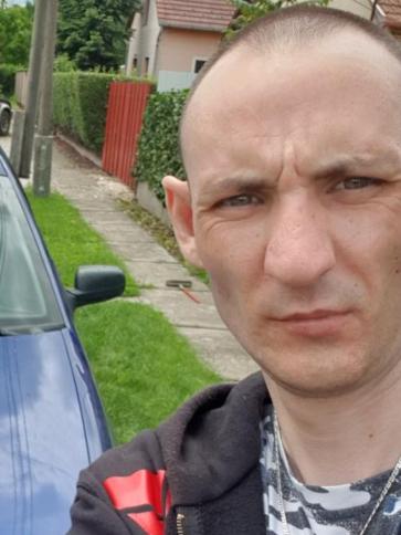 Zoltán, 40 éves martfűi társkereső férfi profil fotója