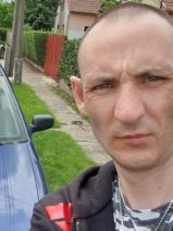 Sziasztok! Zoltán vagyok. Online martfűi randizni vágyó nők kattinsatok a kedvenc gombra.