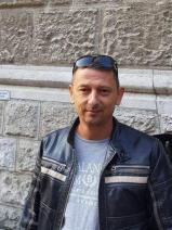 Sziasztok! Zsolt vagyok. Ingyenesen megismerhető álmosdi nőkkel randiznék.