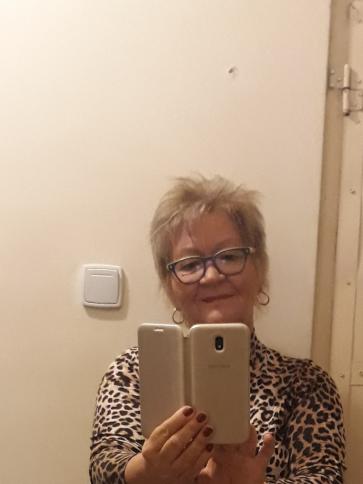Erika, 63 éves ágasegyházai társkereső nő profil fotója