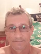 Sziasztok! Attila vagyok. Komoly karancsaljai párkereső nők jelentkezését várom.