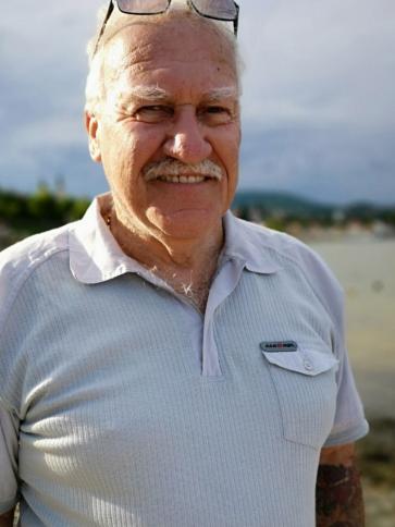 Gábor, 76 éves majosházai társkereső férfi profil fotója