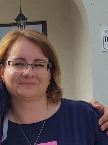 Anikó, 42 éves szigetszentmiklósi társkereső nő profil fotója Anikó, 42 éves szigetszentmiklósi társkereső nő profil fotója