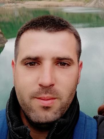 Barna, 33 éves deszki társkereső férfi profil fotója