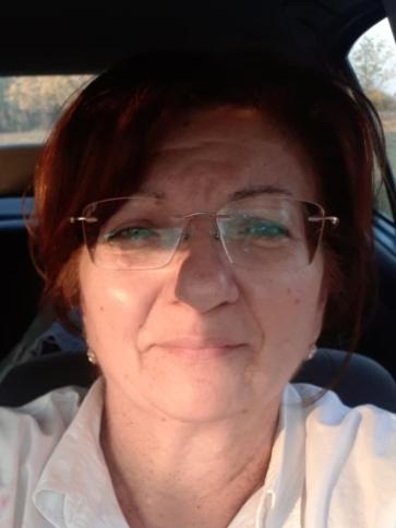Irén, 60 éves szentesi társkereső nő profil fotója