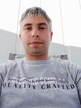 Sziasztok! Balázs vagyok. Komoly balatonújlaki párkereső nők jelentkezését várom.