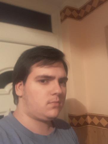 Tomi, 25 éves bátonyterenyei társkereső férfi profil fotója