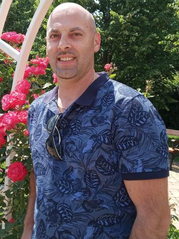 Róbert, 46 éves tiszajenői társkereső férfi profil fotója