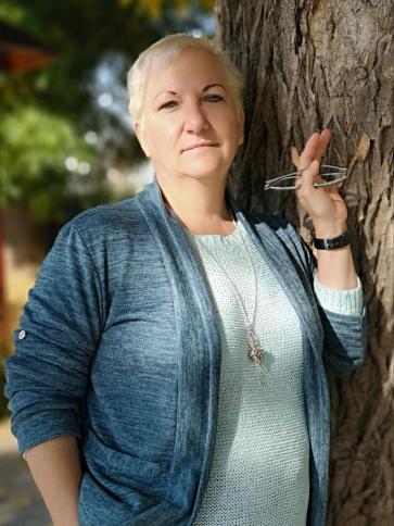 Sarolta, 59 éves monori társkereső nő profil fotója