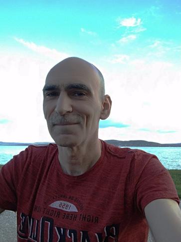 László, 59 éves balatonlellei társkereső férfi profil fotója László, 59 éves balatonlellei társkereső férfi profil fotója