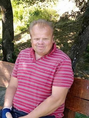 András, 49 éves alsózsolcai társkereső férfi profil fotója András, 49 éves alsózsolcai társkereső férfi profil fotója