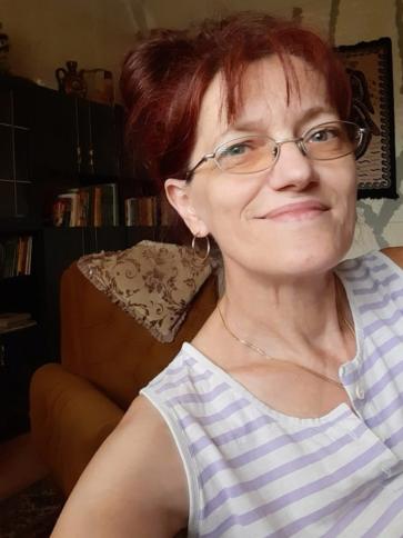 Judit, 58 éves dunavecsei társkereső nő profil fotója