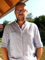 Sziasztok! Zsolt vagyok. Online velencei randizni vágyó nők kattinsatok a kedvenc gombra.