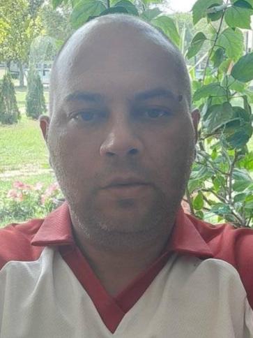 Zoltan, 43 éves karcagi társkereső férfi profil fotója