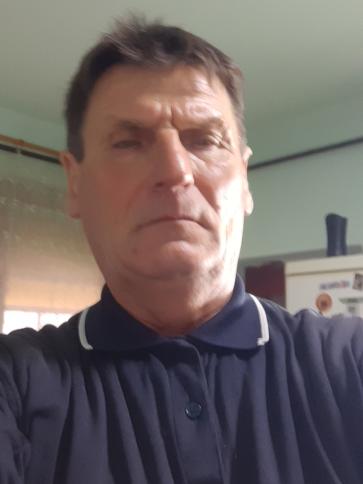 József, 69 éves esztári társkereső férfi profil fotója