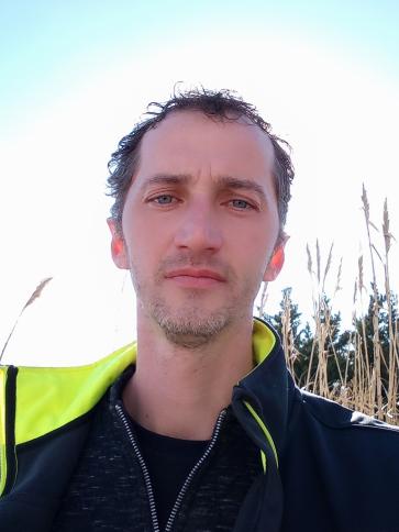 Csabi, 45 éves nagyvázsonyi társkereső férfi profil fotója