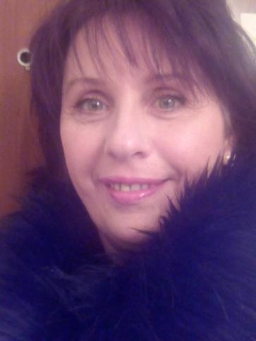 Andrea, 61 éves váci társkereső nő profil fotója