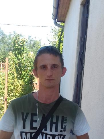 Zsolt, 38 éves nyírbátori társkereső férfi profil fotója