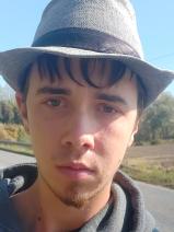 Sziasztok! Imre vagyok. Komoly magyaralmási párkereső nők jelentkezését várom.