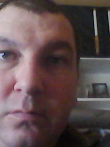 Csaba, 44 éves gyenesdiási társkereső férfi profil fotója