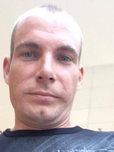 András, 34 éves ófehértói társkereső férfi profil fotója