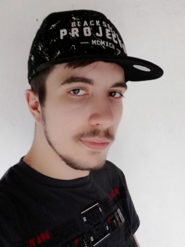 Dávid, 25 éves császári társkereső férfi profil fotója