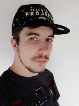 Sziasztok! Dávid vagyok. Komoly császári párkereső nők jelentkezését várom.