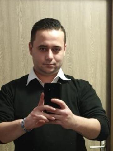 Robi, 33 éves lőrinci társkereső férfi profil fotója