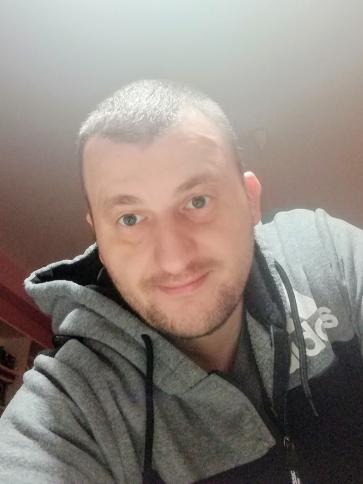 Csabi, 42 éves orosházi társkereső férfi profil fotója