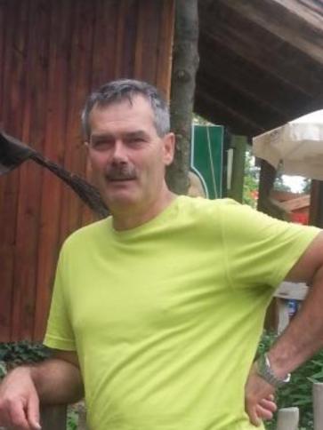 István, 61 éves bősárkányi társkereső férfi profil fotója