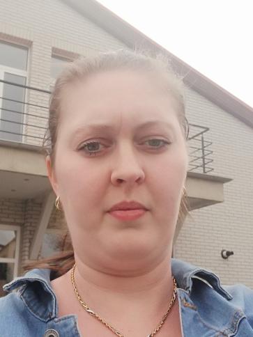 Marcsi, 37 éves jászfelsőszentgyörgyi társkereső nő profil fotója