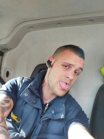 Ádám, 32 éves vecsési társkereső férfi profil fotója